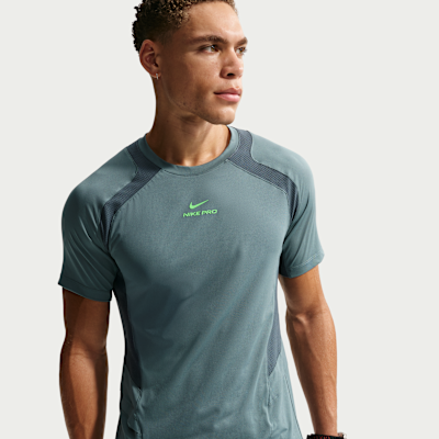 Nike Pro Training Dri-FIT ADV Kurzarmshirt (Herren). Nike BE